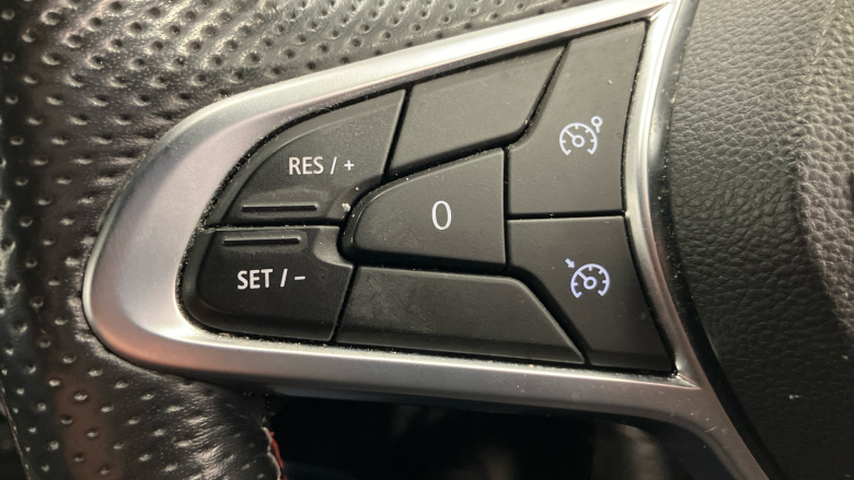 Renault Clio 1.6 E-TECH Hybrid 140 RS Line 5dr Auto Hybrid Hatchback